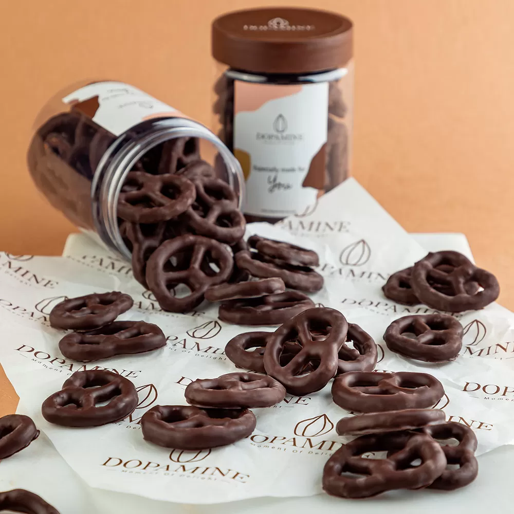 Large Chocobretzel 127GM